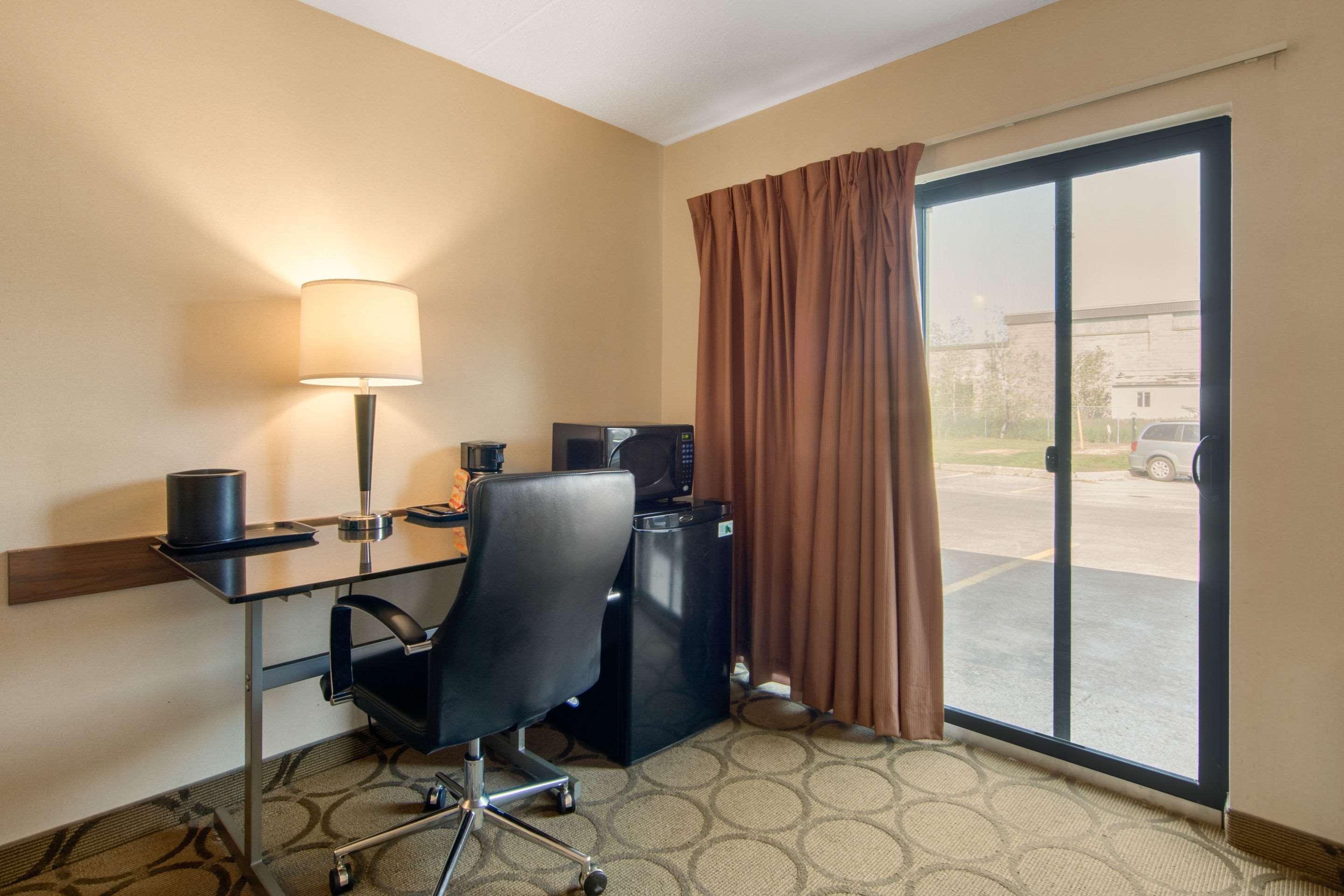 Comfort Inn Sudbury Bagian luar foto