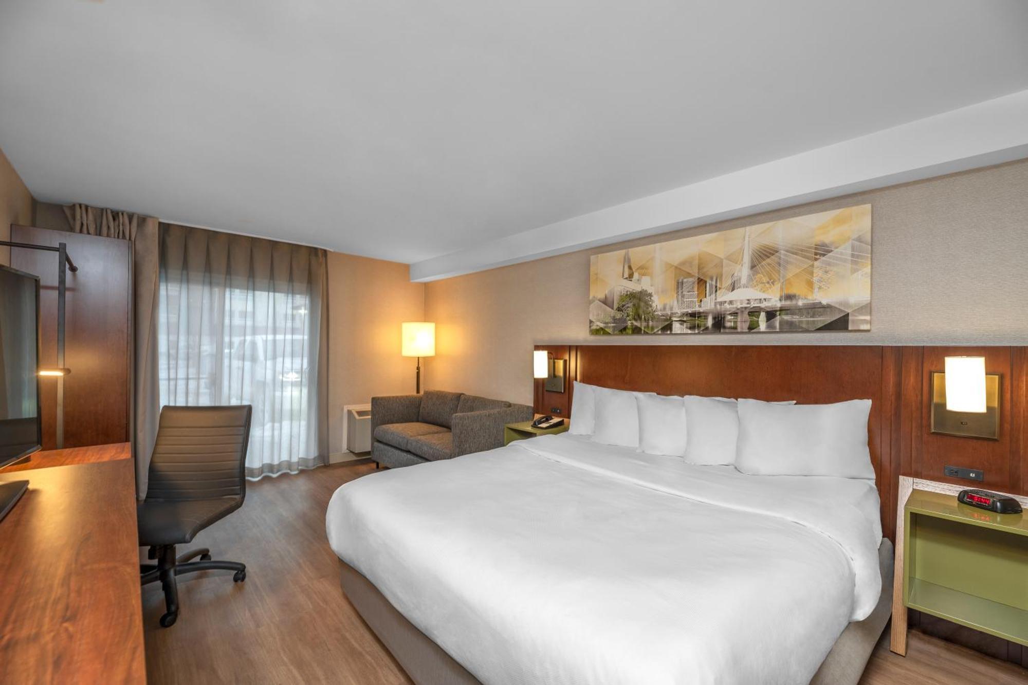 Comfort Inn Sudbury Bagian luar foto