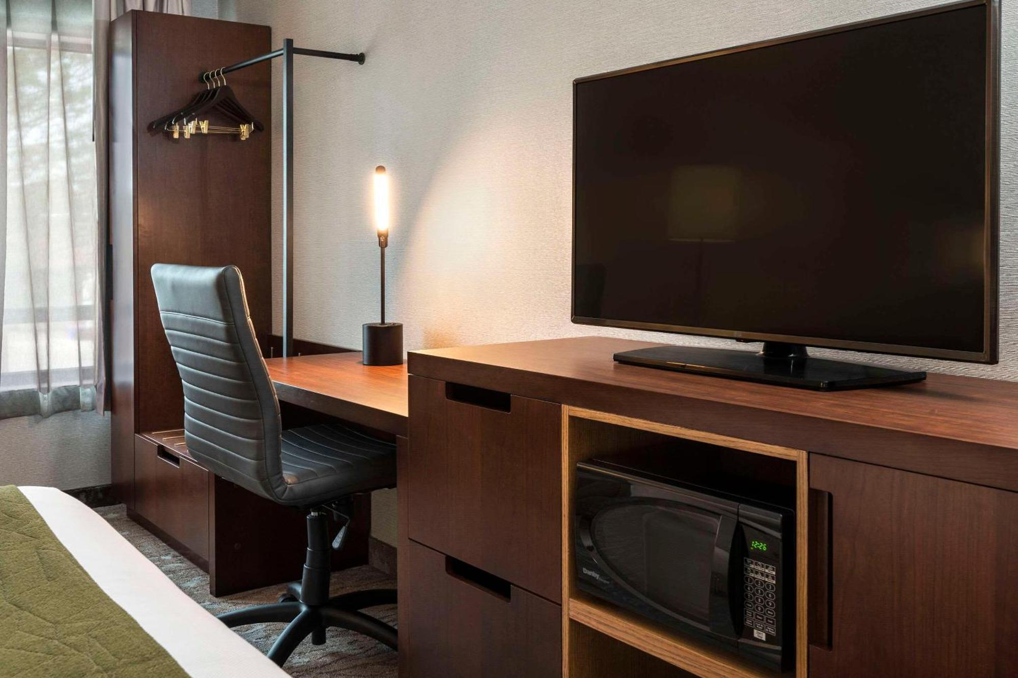 Comfort Inn Sudbury Bagian luar foto